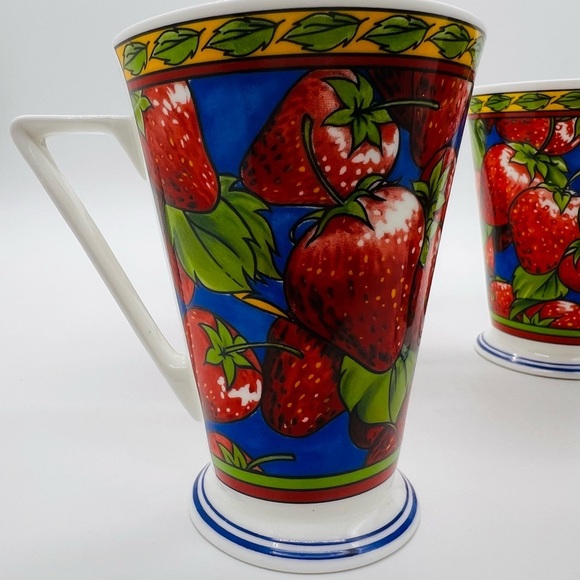 St Michael Strawberry Patterned Mugs - Set of 4 Bone China Made in the UK - Picture 12 of 14